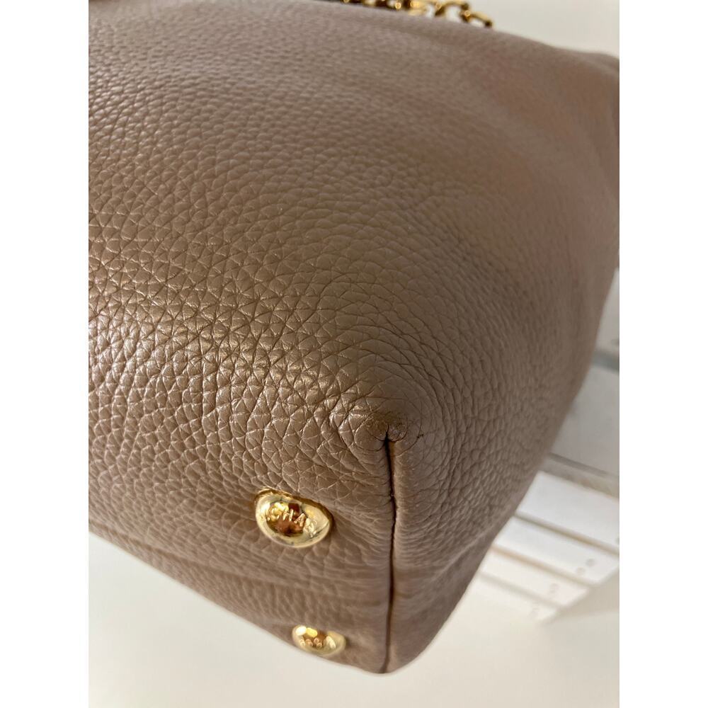MICHAEL KORS, LARGE TAUPE PEBBLED LEATHER SHOULDER BAG - Picture 9 of 16